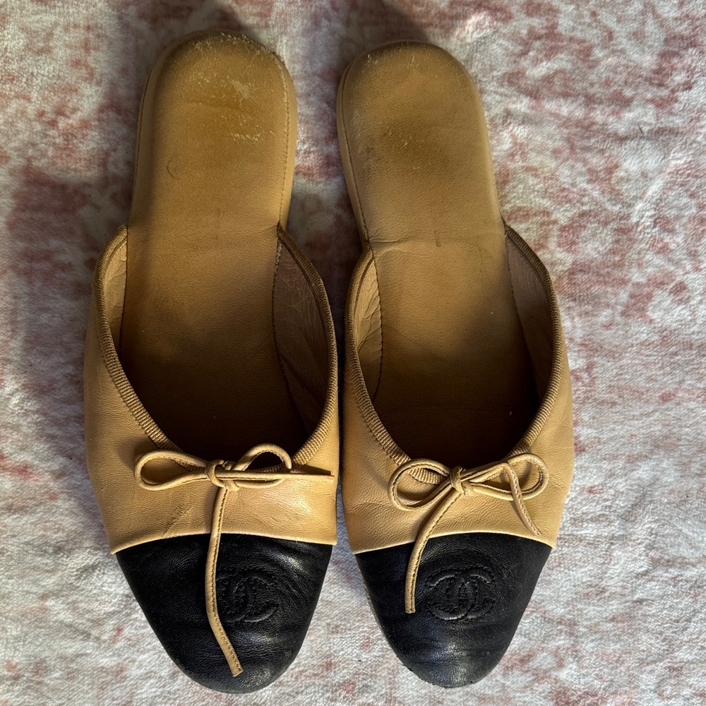 CHANEL Cap Toe Ballerina Flats